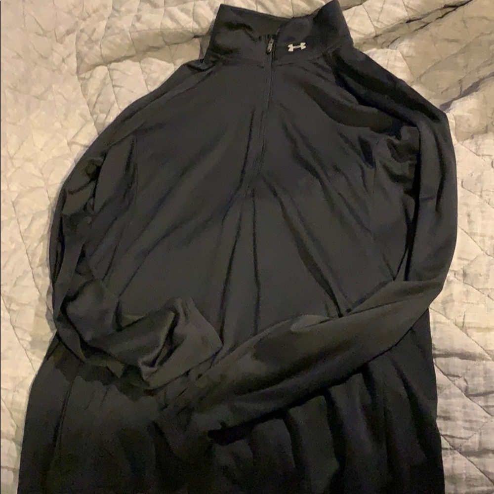 Size large UnderArmour Zip Up